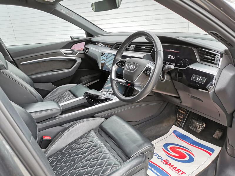 AUDI E-TRON