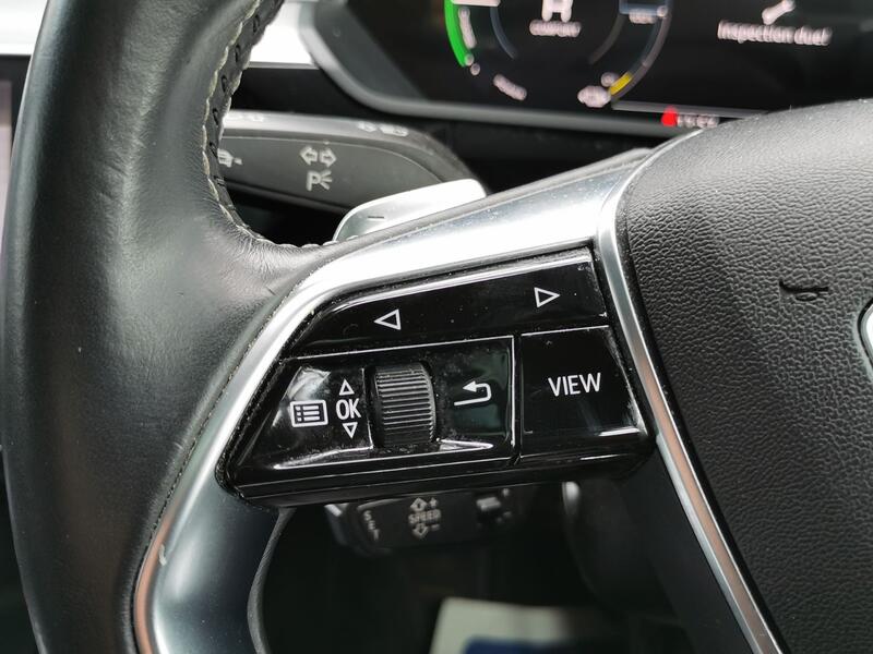 AUDI E-TRON